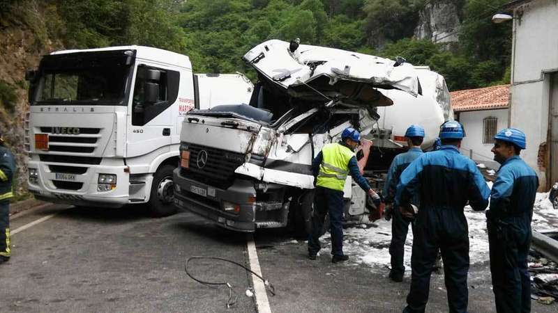 cami&oacute;n-accidente-niserias
