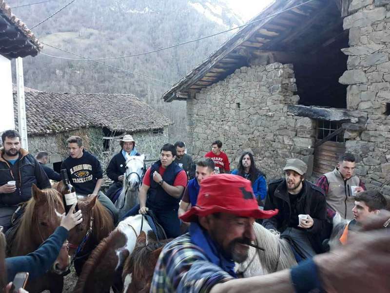 aguinaldo-ponga-guirria