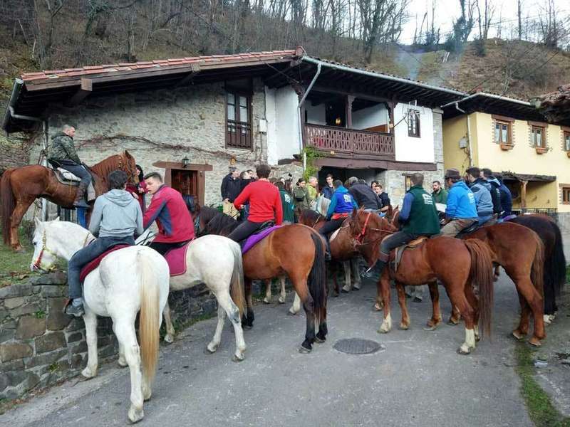 aguinaldo-ponga-guirria