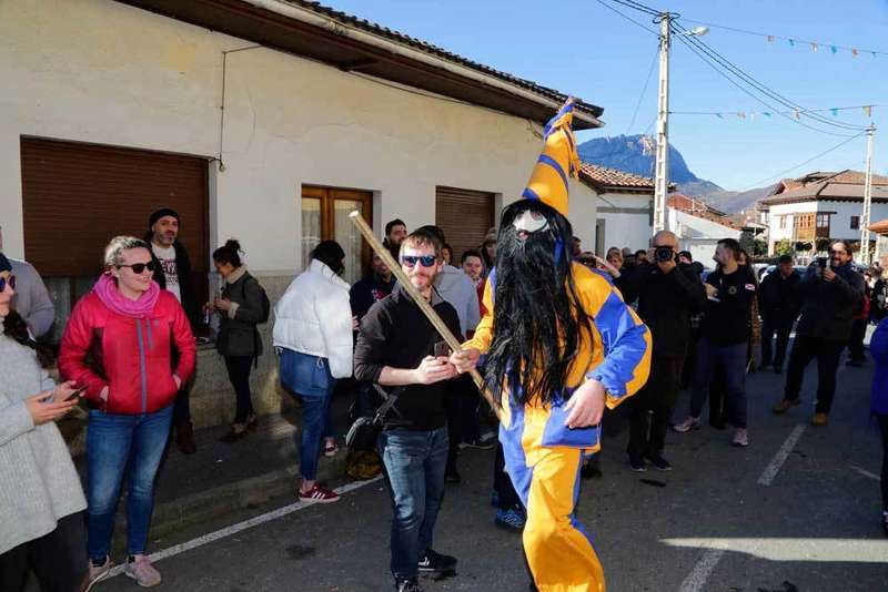 guirria-aguinaldo-ponga