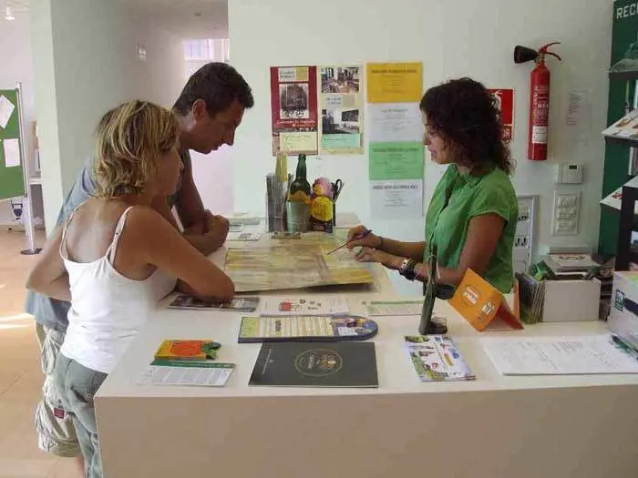 centro-recepcion-visitantes-comarca-sidra.jpg
