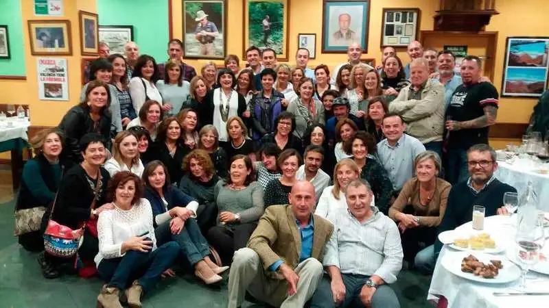 cena-antiguos-alumnos-infiesto.jpg