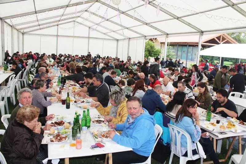 fiestas-virgen-de-la-cabeza-comida-popular.jpg