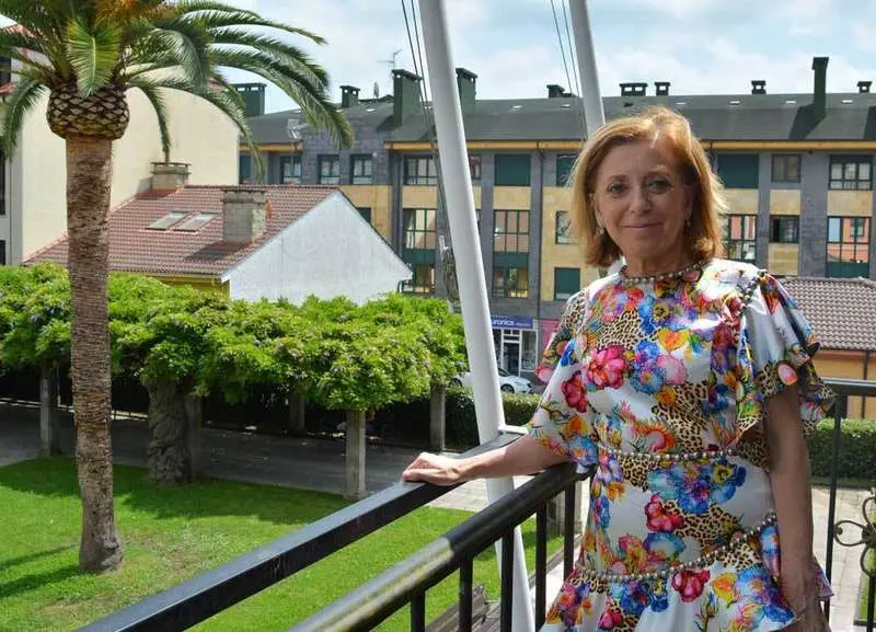 Amparo Antu&ntilde;a, alcaldesa de Nore&ntilde;a