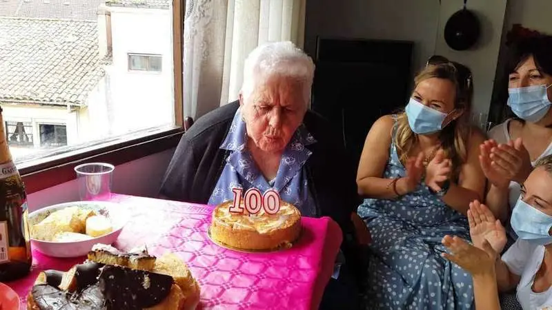 centenaria-cangas-onis-02