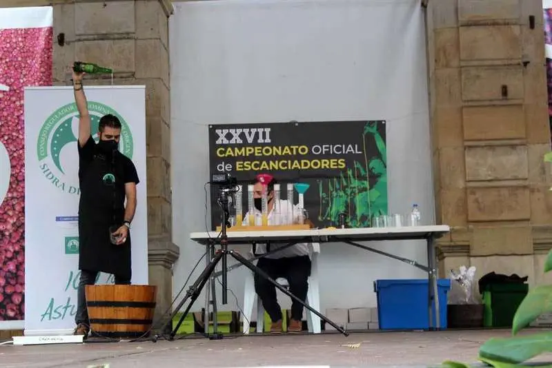 Concurso-escanciadores-villaviciosa-2020-10