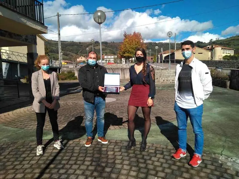 sariego-homenaje-nuria