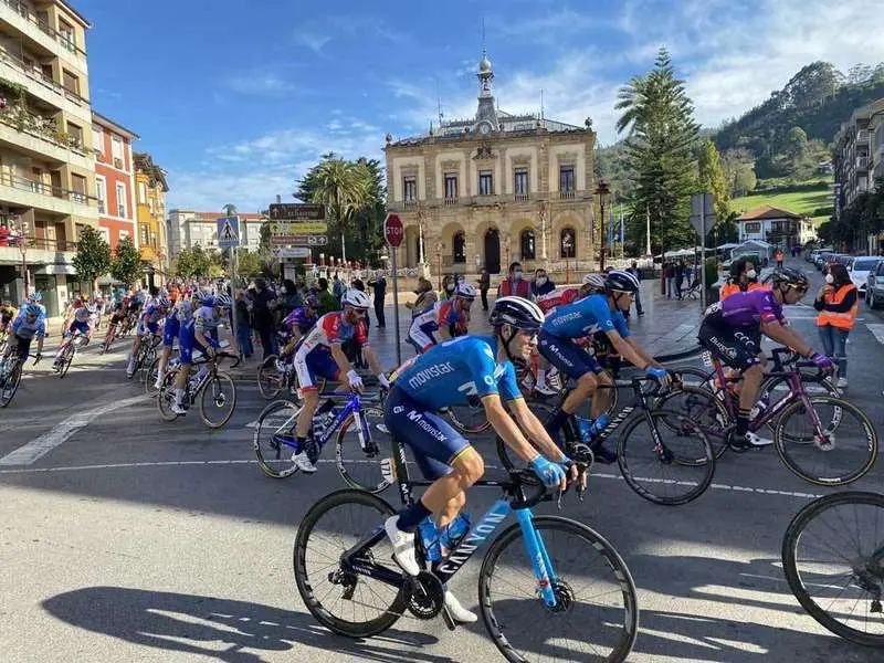 vuelta-ciclista-villaviciosa-01