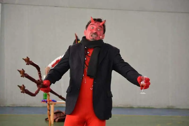 sidros-comedies-covid-05