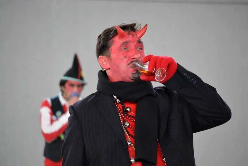 sidros-comedies-covid-03