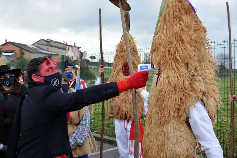 sidros-comedies-covid-17