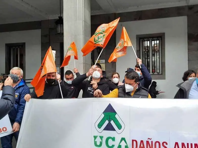 ganaderos-contra-el-lobo-oviedo-05