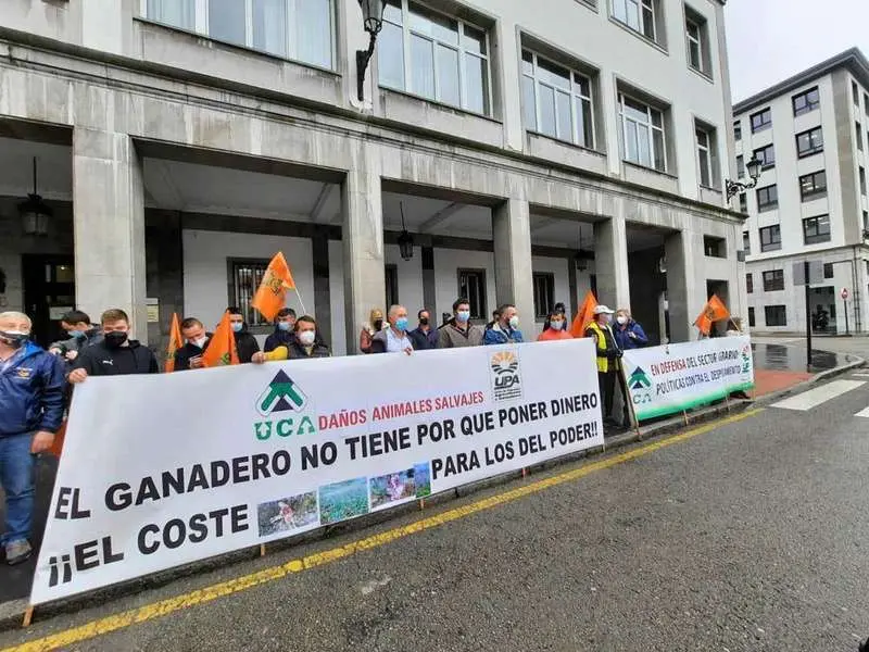 ganaderos-contra-el-lobo-oviedo-06