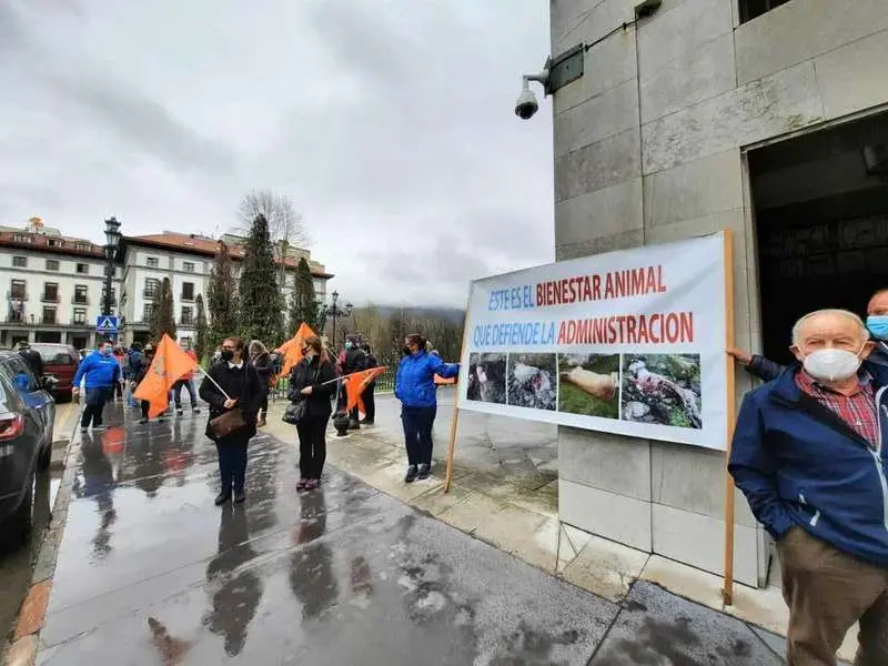 ganaderos-contra-el-lobo-oviedo-22