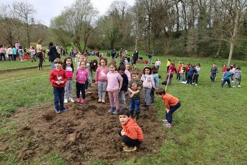 plantando-robles-pola-siero-11