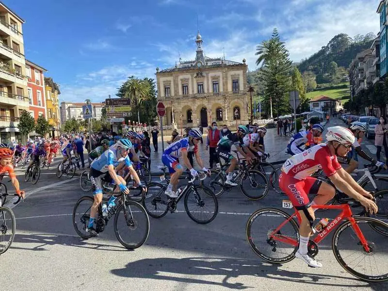 vuelta-ciclista-villaviciosa