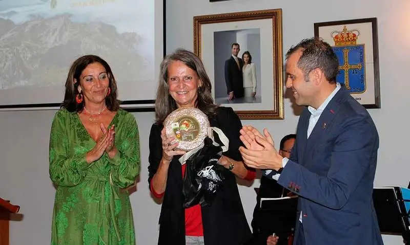 isabel-san-sebastian-gamoneu-cangas