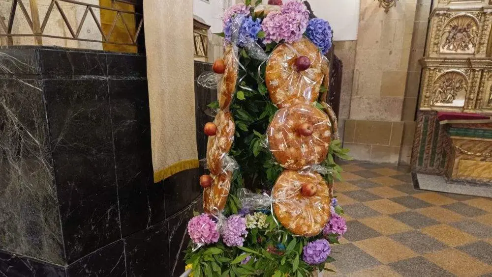 ofrenda-panes-carmen-pola-siero