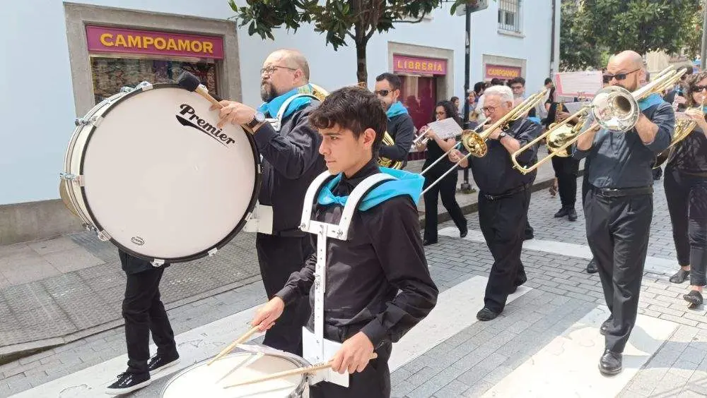 banda-musica-procesion-carmen-siero