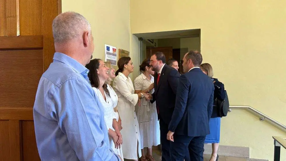 barbon-ayuntamiento-cangas