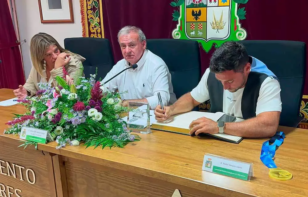 homenaje-pedro-vazquez-arriondas-03