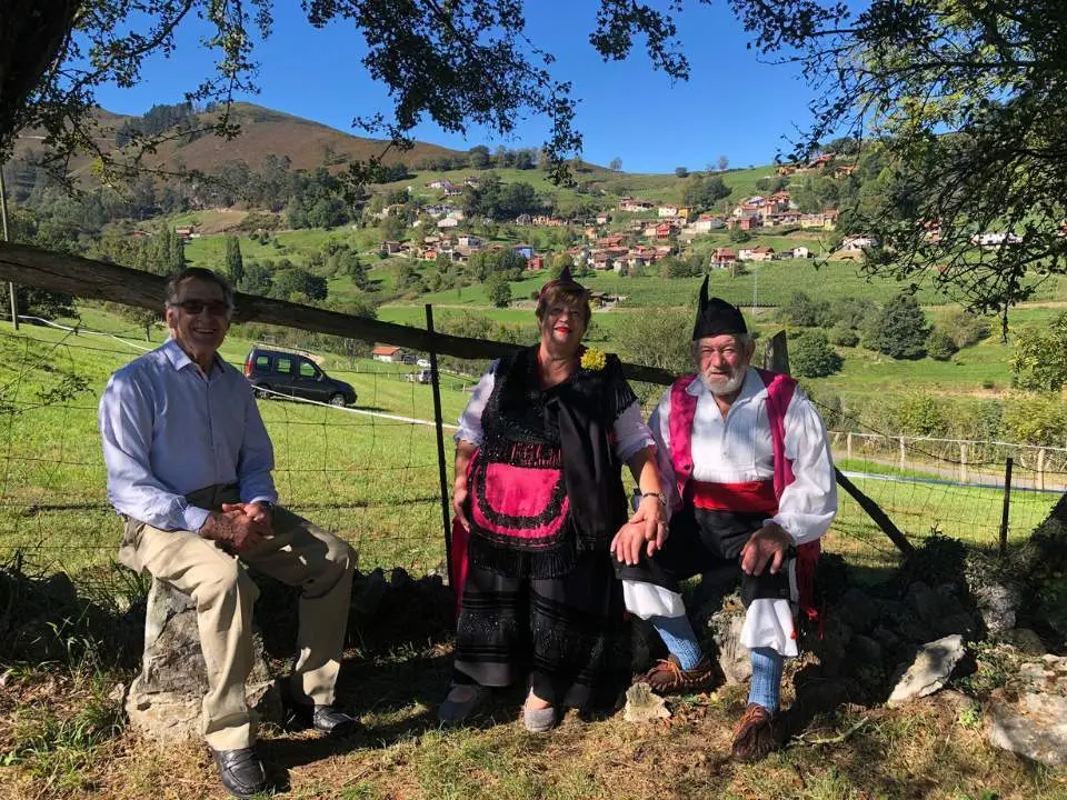 procesion-san-cosme-esperando