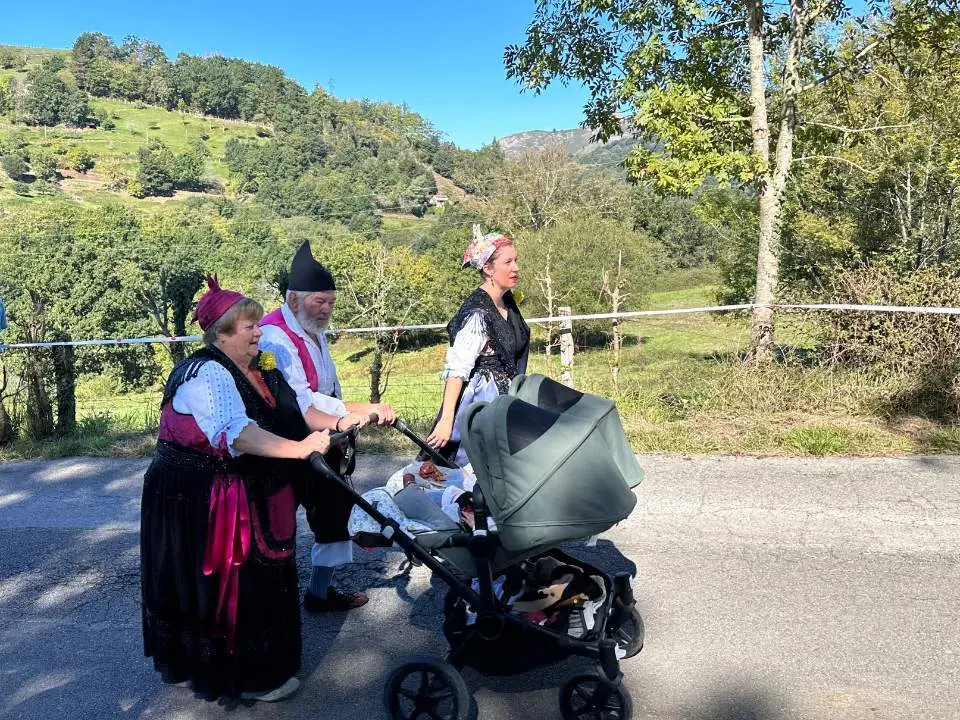 procesion-san-cosme-llegada-abuelos