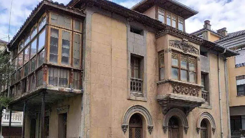 casa-gracia-noriega-llanes