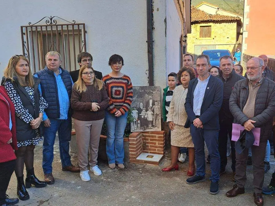 piedra-memoria-cabrales-1