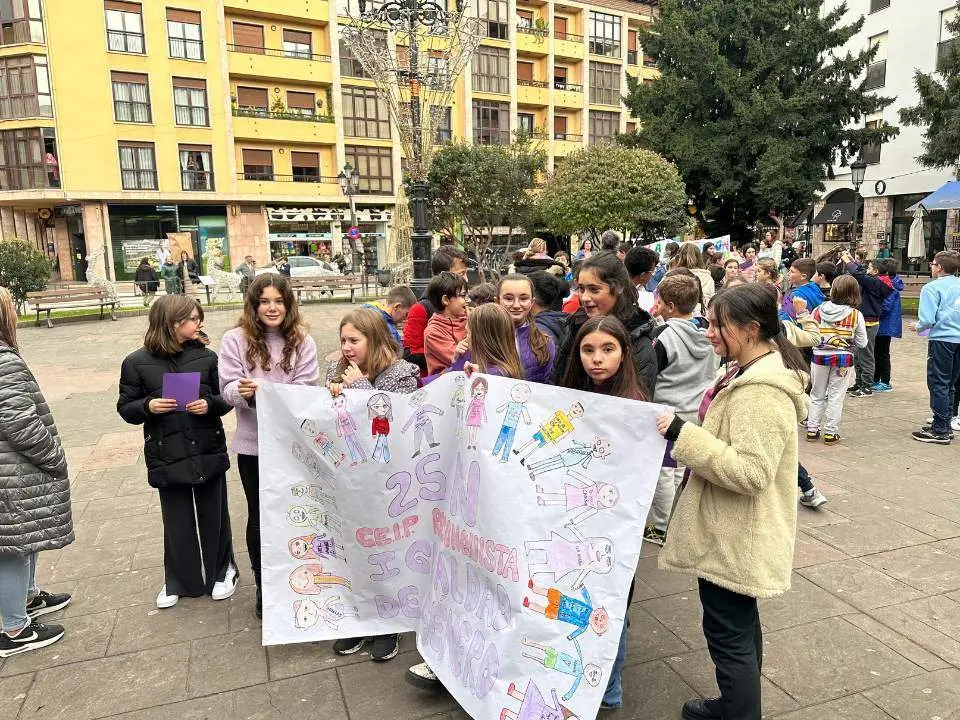 marcha-escolar-violencia-genero-cangas-onis (2)