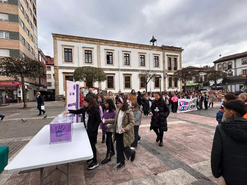 marcha-escolar-violencia-genero-cangas-onis (22)