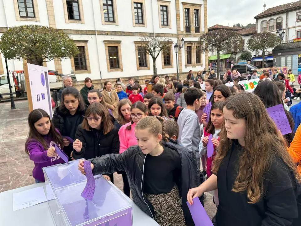 marcha-escolar-violencia-genero-cangas-onis (24)