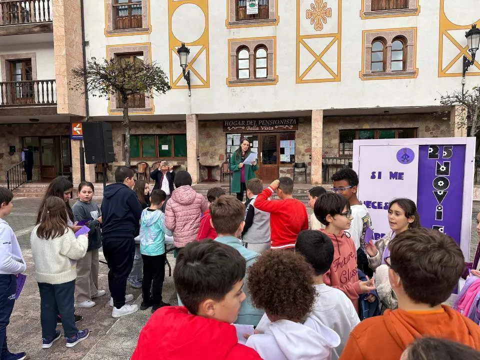 marcha-escolar-violencia-genero-cangas-onis (26)