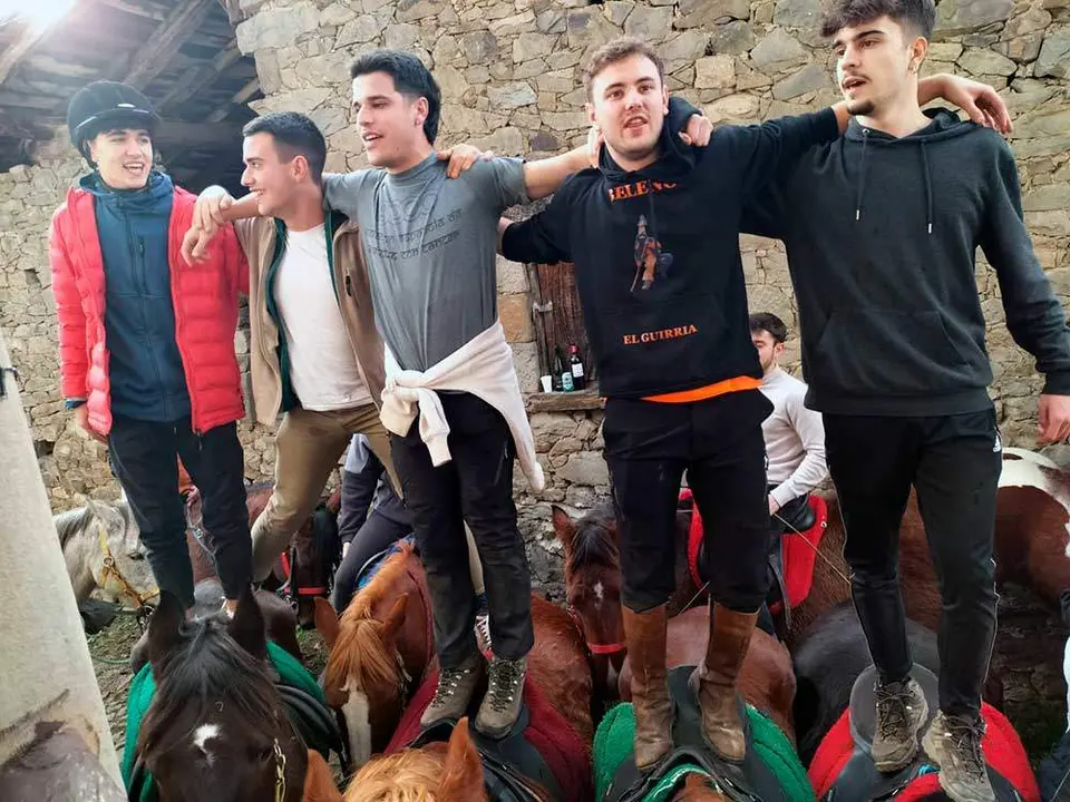 aguinaldo-ponga-2023-04