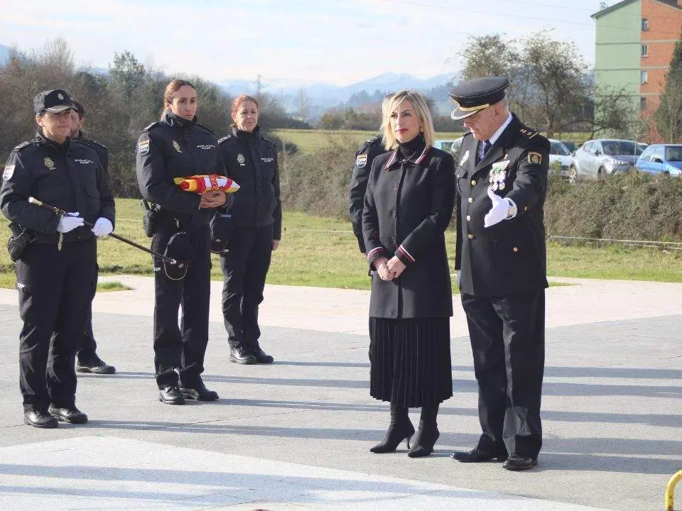 bicentenario-policia-lugones-11