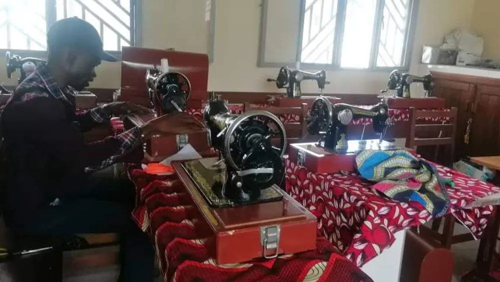 maquinas-coser-penamellera-baja