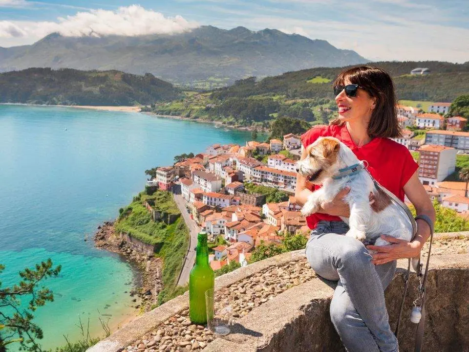 lastres-colunga-viajar-asturias-con-mascotas