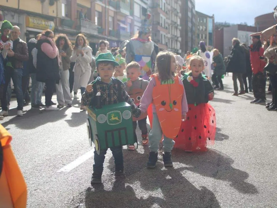 comadres-bollos-prenaos-desfile-infantil-25