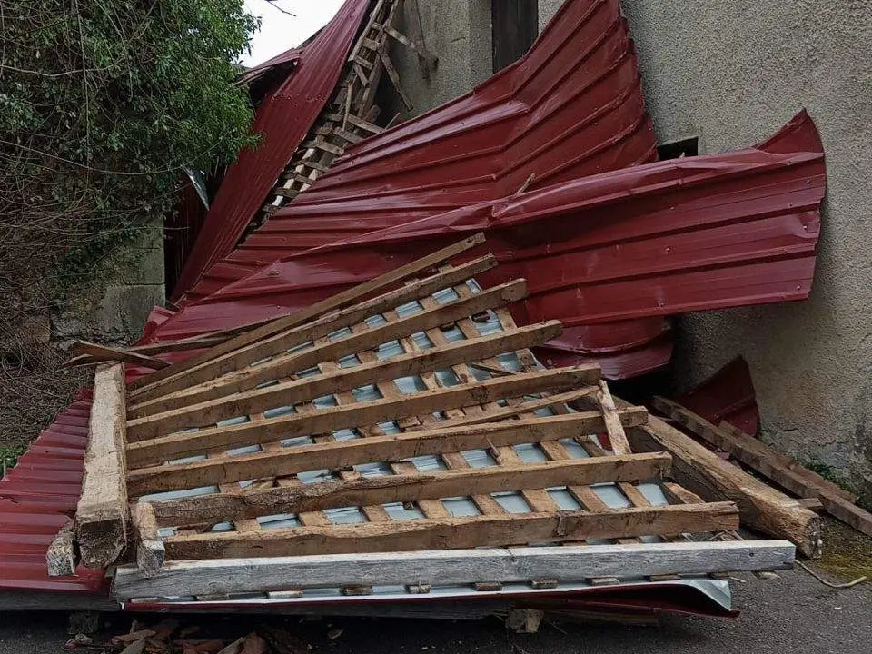 danos-karlotta-onis-cubiertas-naves