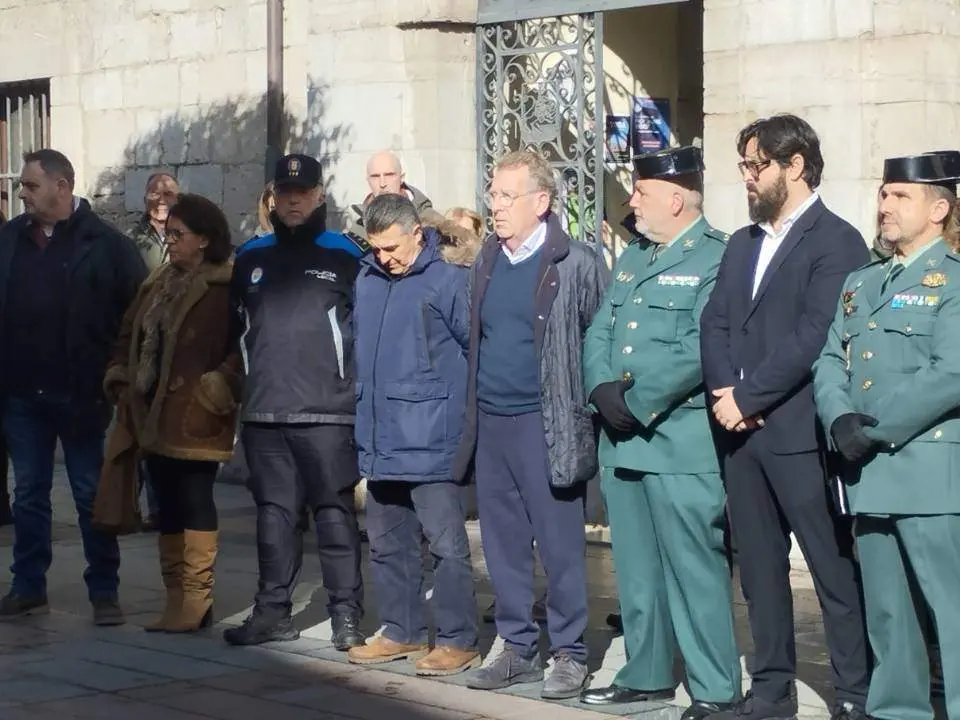 minuto-silencio-llanes