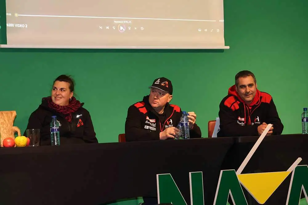 homenaje-parri-dakar-nava-02