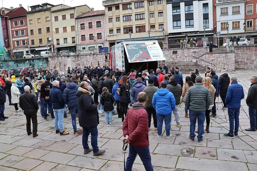 homenaje-parri-dakar-nava-03