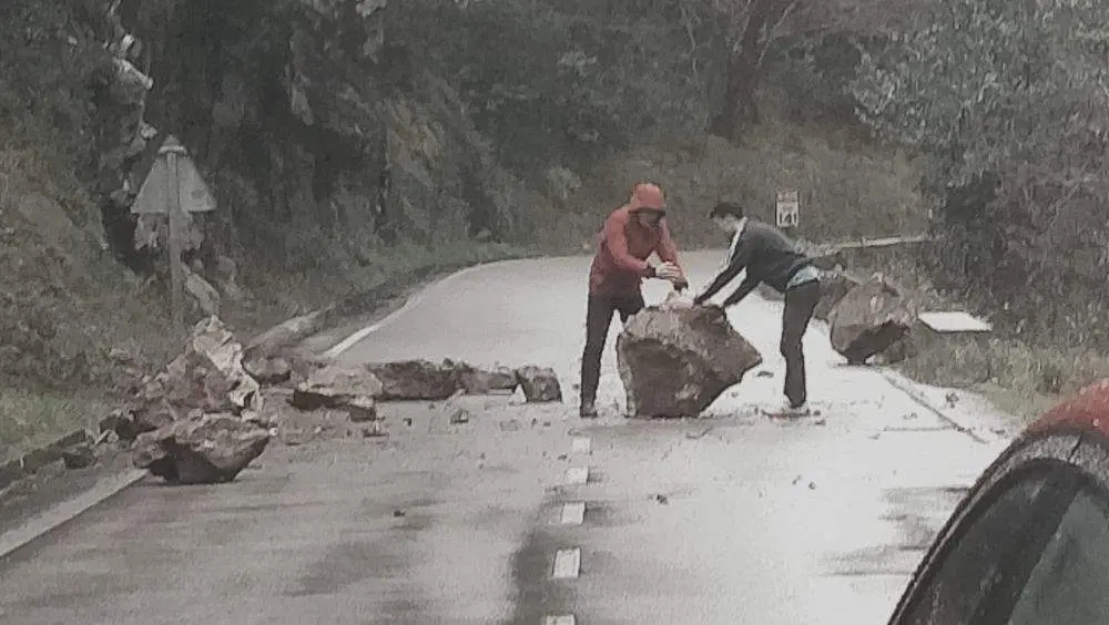 desprendimientos-ponton-amieva