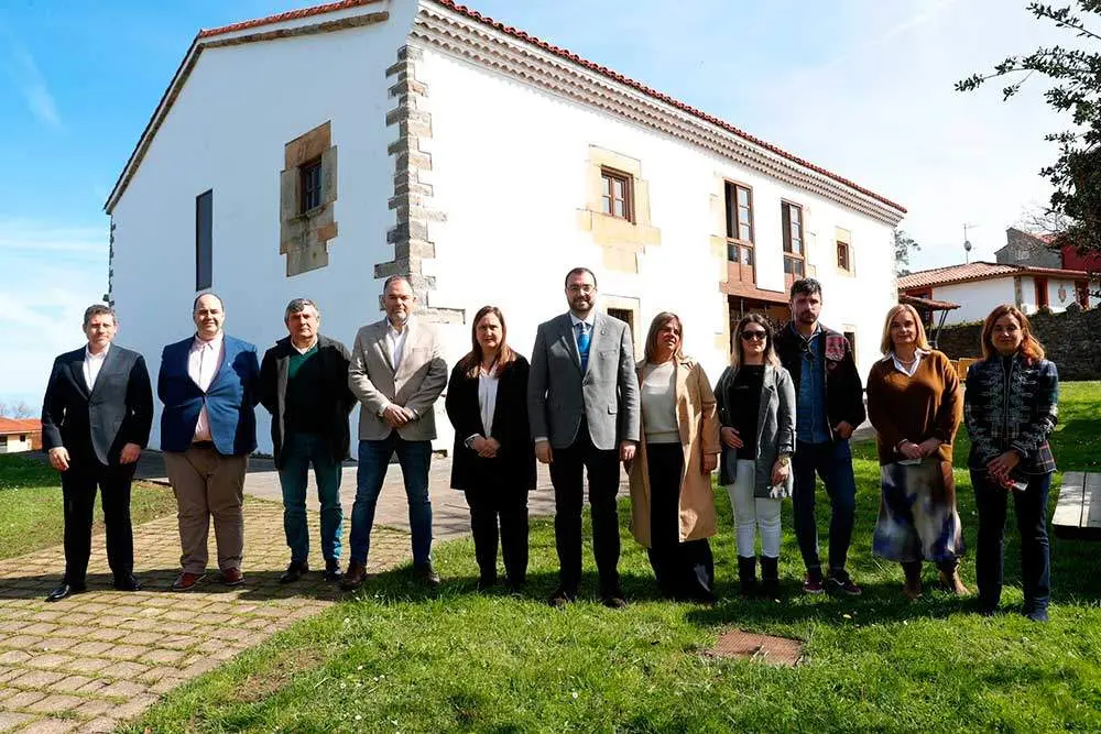 2024_03_15-presidente-visita-caravia-6-(1)