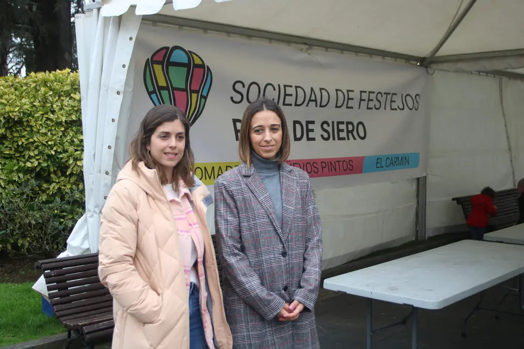Luc&iacute;a Noval y Silvia T&aacute;rano momentos antes de su comparecencia