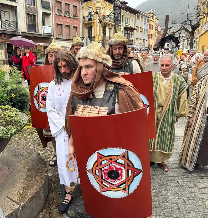 via-crucis-viviente-infiesto-2024-28