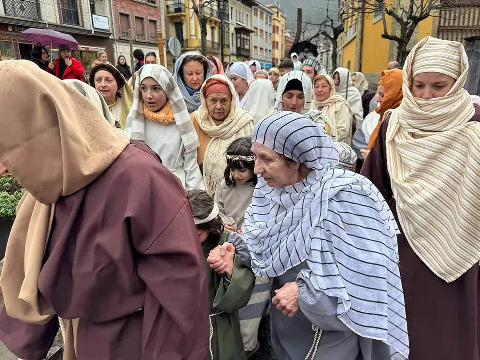 via-crucis-viviente-infiesto-2024-31