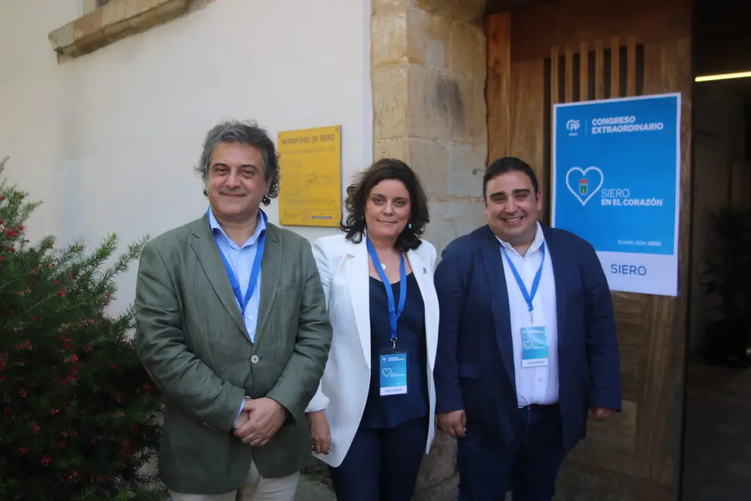 Javier Mateus, a la derecha, con Bea Polledo y Juan Luis Berros