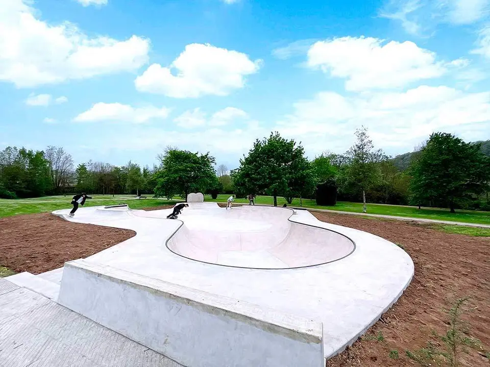 APPLE-SKATEPARK-DE-VILLAVICIOSA-(5)