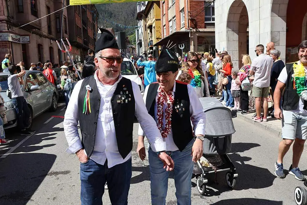 desfile-piraguas-infiesto-2024-18